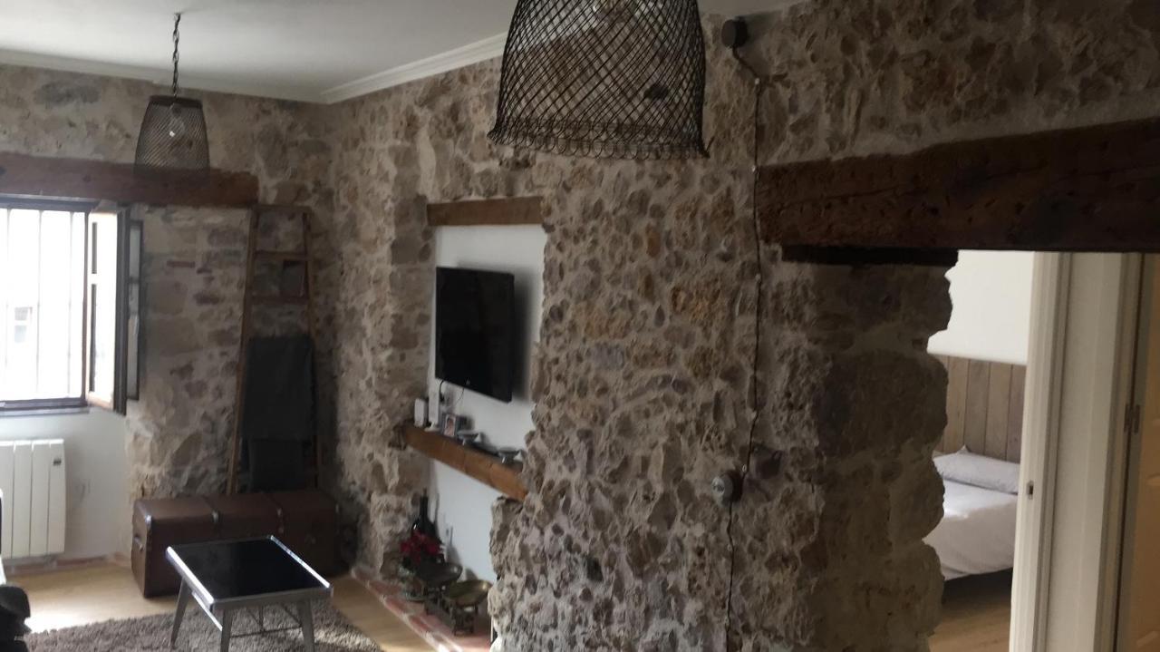 Burgo Alojamiento De Piedra Con Encanto מראה חיצוני תמונה